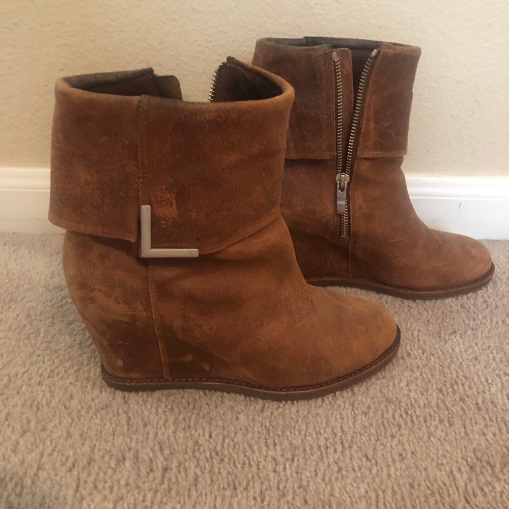 SZ 7 1/2 Johnston & Murphy Women’s Wedge Booties
